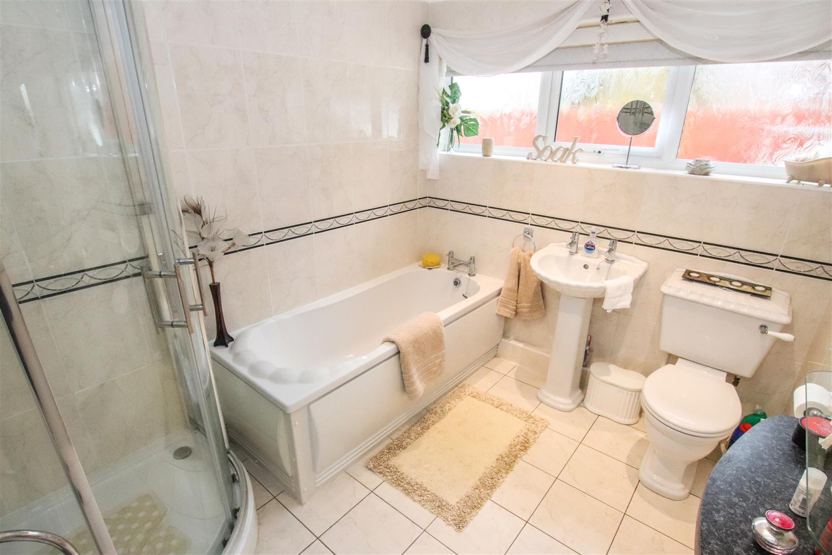 LUXURY FOUR PIECE BATHROOM